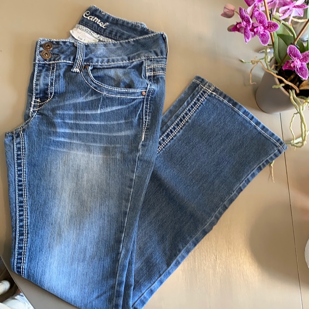 Red camel jeans